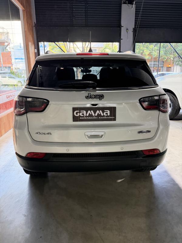 Imagen ilustrativa de Jeep Compass 2.4 Longitude Plus 4X4