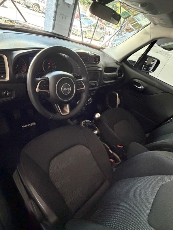 Imagen ilustrativa de Jeep Renegade 1.8 Sport Plus