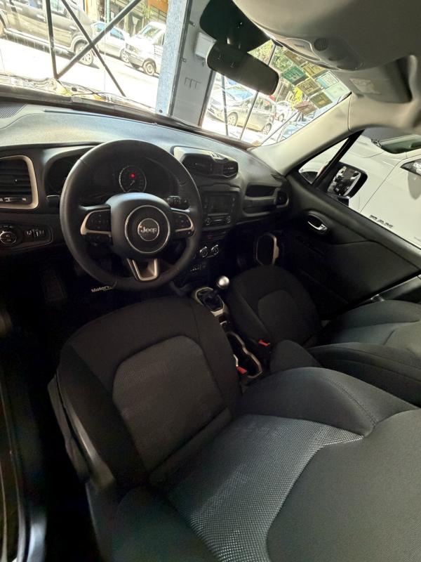 Imagen ilustrativa de Jeep Renegade 1.8 Sport Plus