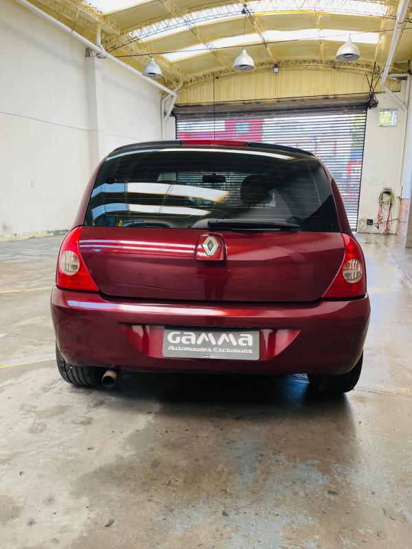 Imagen ilustrativa de Renault Clio 1.2 F2 Athentique Pk