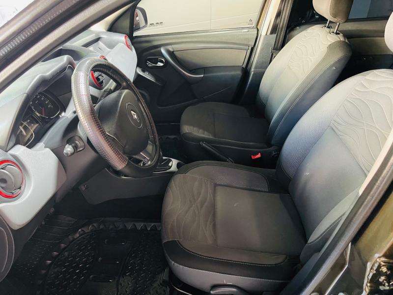 Imagen ilustrativa de Renault Duster 2.0 4x2 Privilege 138cv