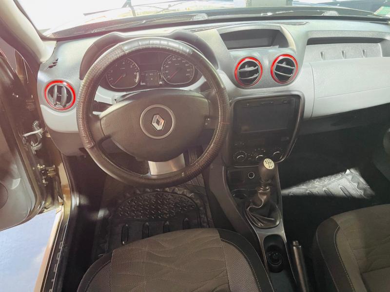 Imagen ilustrativa de Renault Duster 2.0 4x2 Privilege 138cv